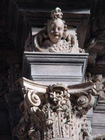 calais-detail-d-une-colonne-du-retable.jpg