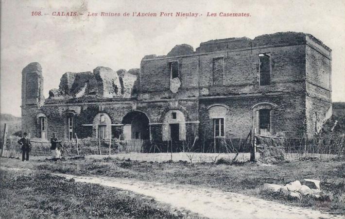 calais-le-fort-nieulay-les-casemates.jpg