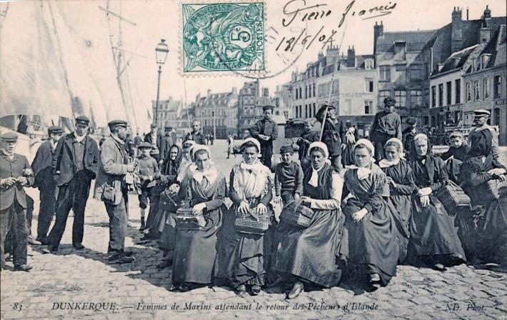dunkerque-femmes-de-marins-attendant-le-retour-des-pecheurs.jpg
