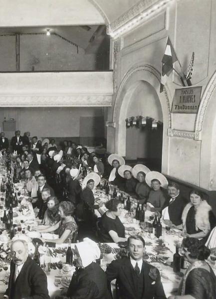 boulogne-banquet-les-matelotes-en-soleil-et-calipette.jpg