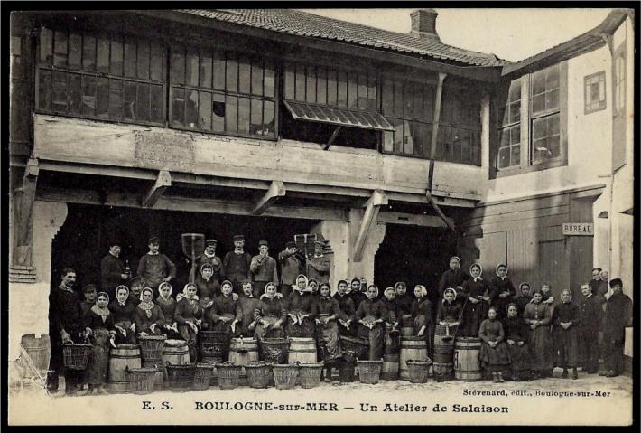 boulogne-sur-mer-un-atelier-de-salaison.jpg