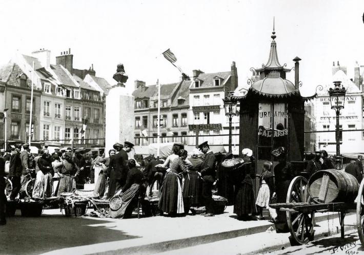 calais-place-d-armes-le-marche.jpg