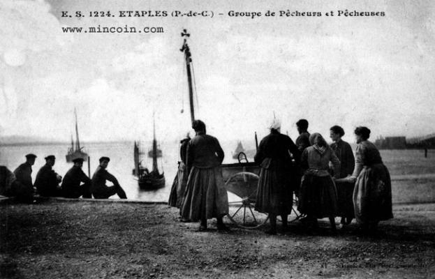 etaples-groupe-de-pecheurs-et-pecheuses-herve-tavernier-calais.jpg