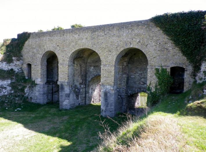 fort-nieulay-les-entrees-des-eaux.jpg