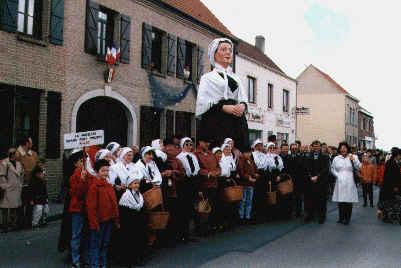 gravelines-mariage-de-geants-l-islandais-de-gravelines-se-marie-avec-la-matelote-de-grand-fort-philippe.jpg