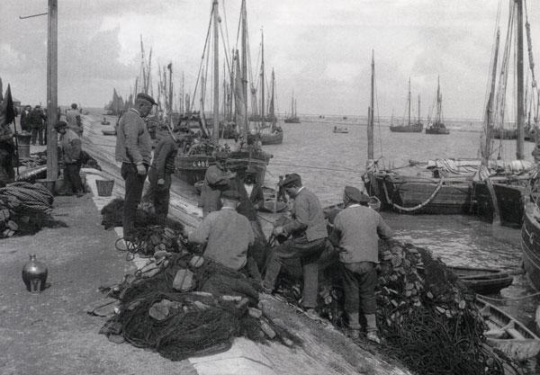 gravelines-preparation-des-filets-derivants-georges-maronier-herve-tavernier-calais.jpg