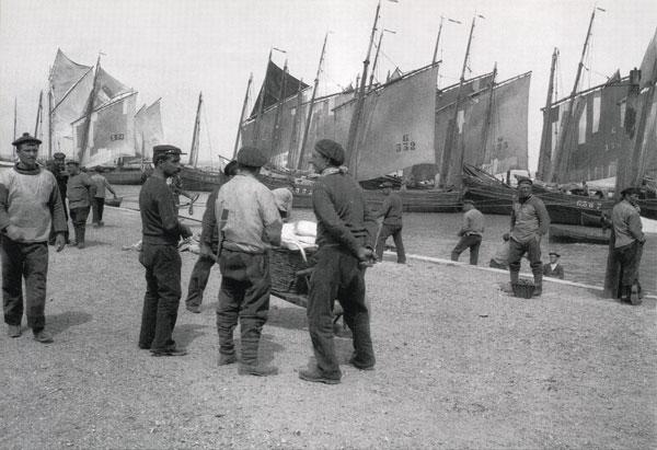 gravelines-sur-les-quais-bateaux-herve-tavernier-calais.jpg