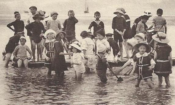 le-touquet-paris-plage-amusement-ddes-petits.jpg