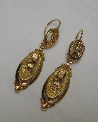 pendants-d-oreilles-anciens.jpg